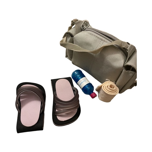 “Samantha" American Girl Doll WITH ACCESSORIES - Picture 5 of 6